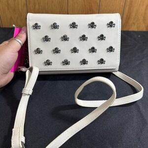 Betsey Johnson Chalk White and silver skull crossbody bag NWT‎